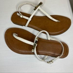 Merona Sandals size 8 with bow detail
